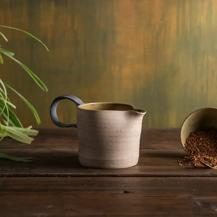Pot à sauce en céramique fait main
