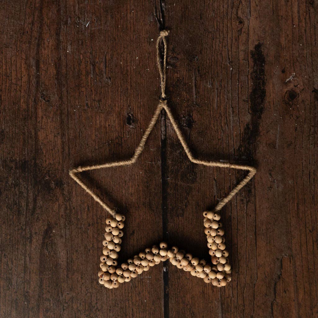 Décoration à suspendre en forme d'étoile Vik Scandi avec perles en jute et en bois