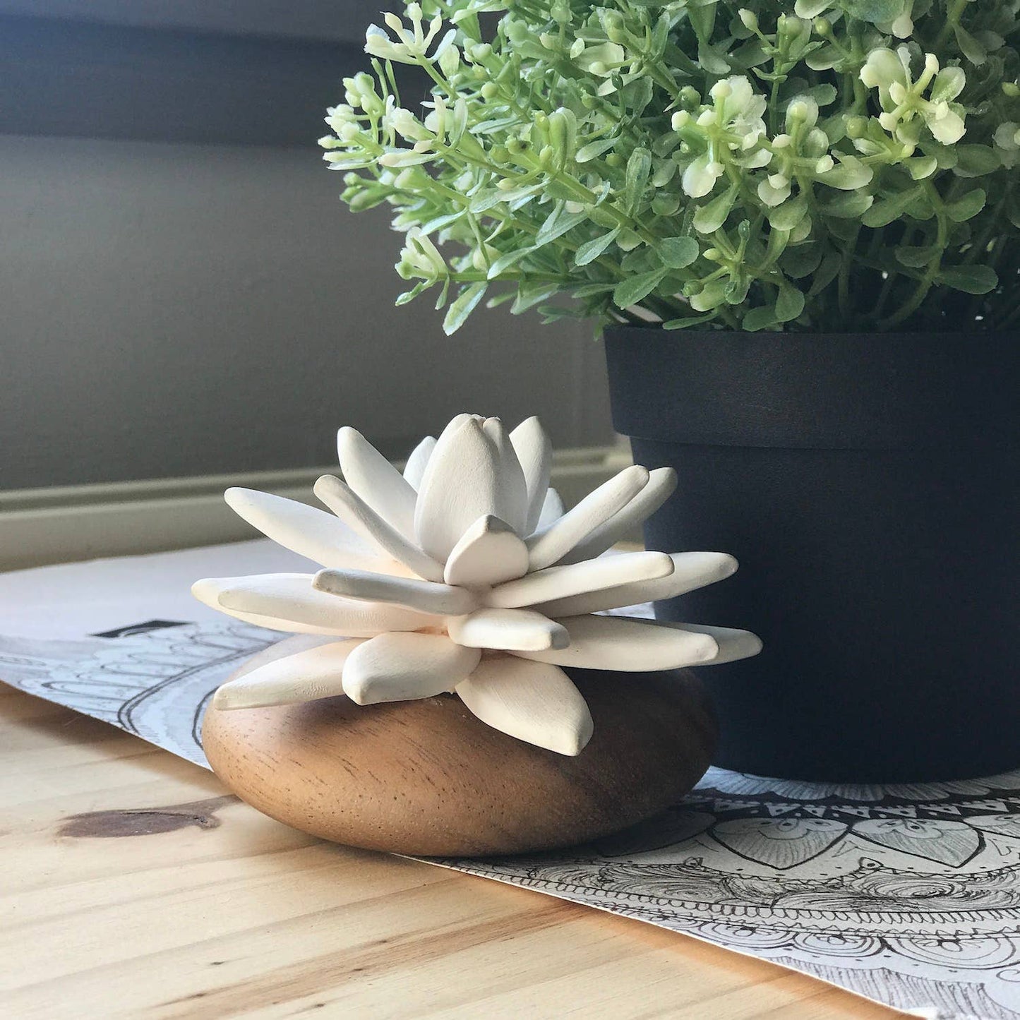 Diffuseur d'huile essentielle, Diffuseur Lotus en porcelaine