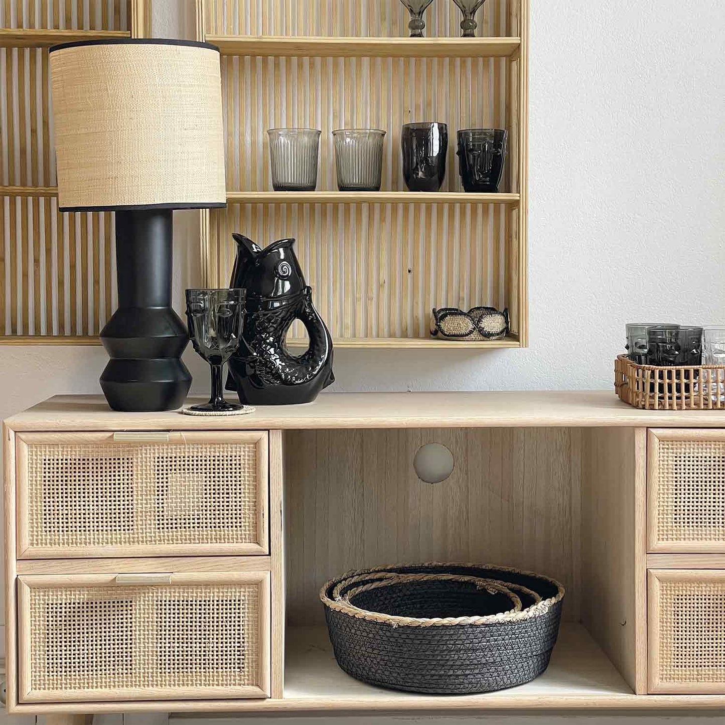 Verre gobelet visage noir