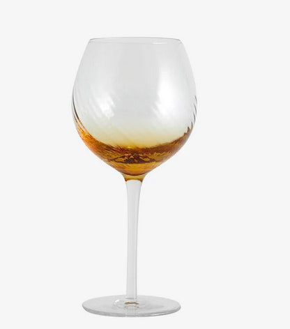 Verre à vin ambre