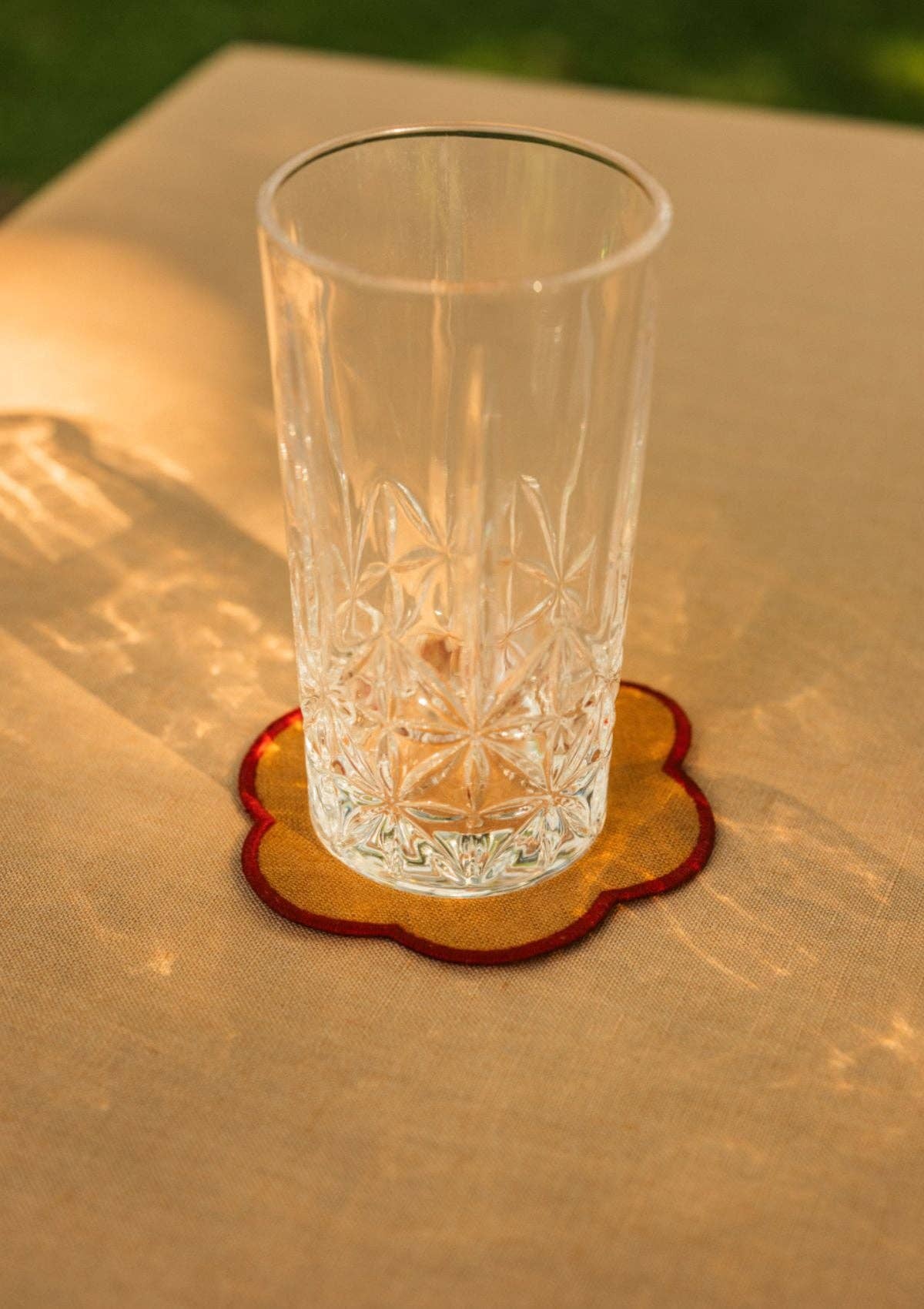 Les dessous de verre festonnés en lin Ocre jaune & Tomette (lot de 4)