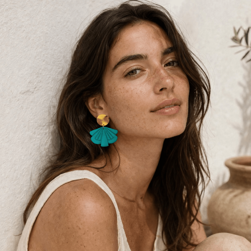 LEA – Boucles d'oreilles pendantes en éventail artisanales et colorées