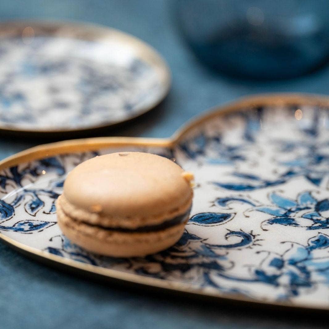 Plateau cœur en métal émaillé Ispahan, bordure dorée