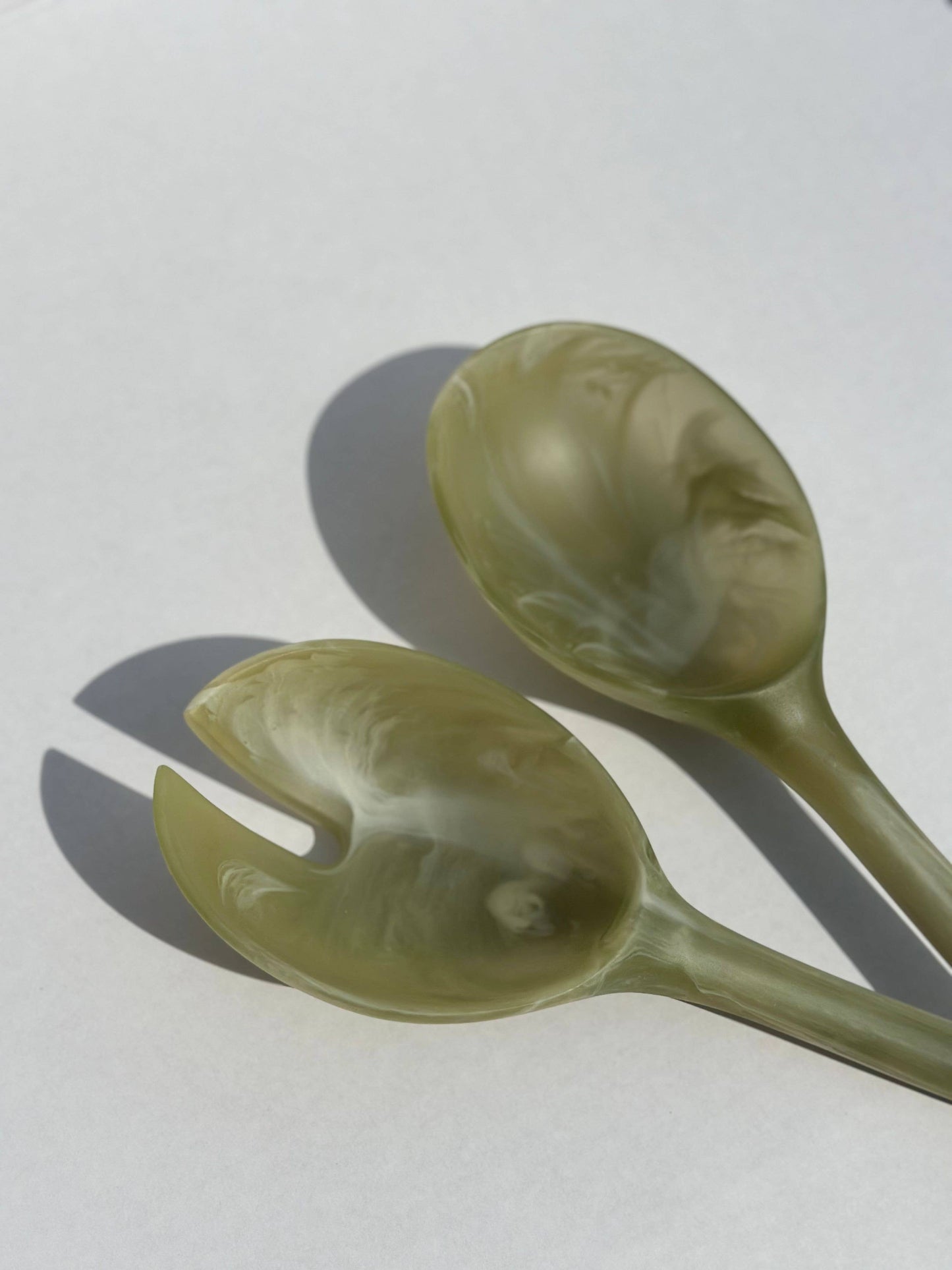 Serveurs à salade en résine marbrée vert olive - ensemble de 2