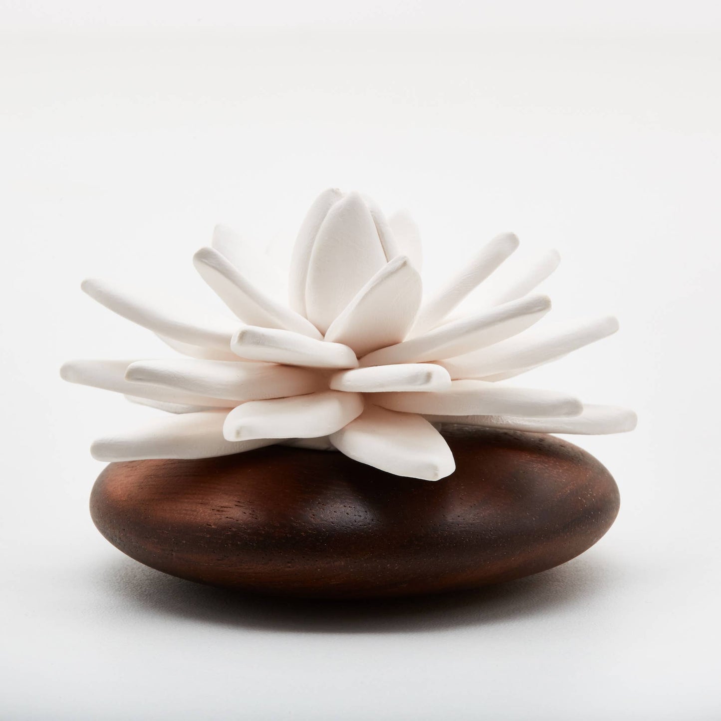 Diffuseur d'huile essentielle, Diffuseur Lotus en porcelaine