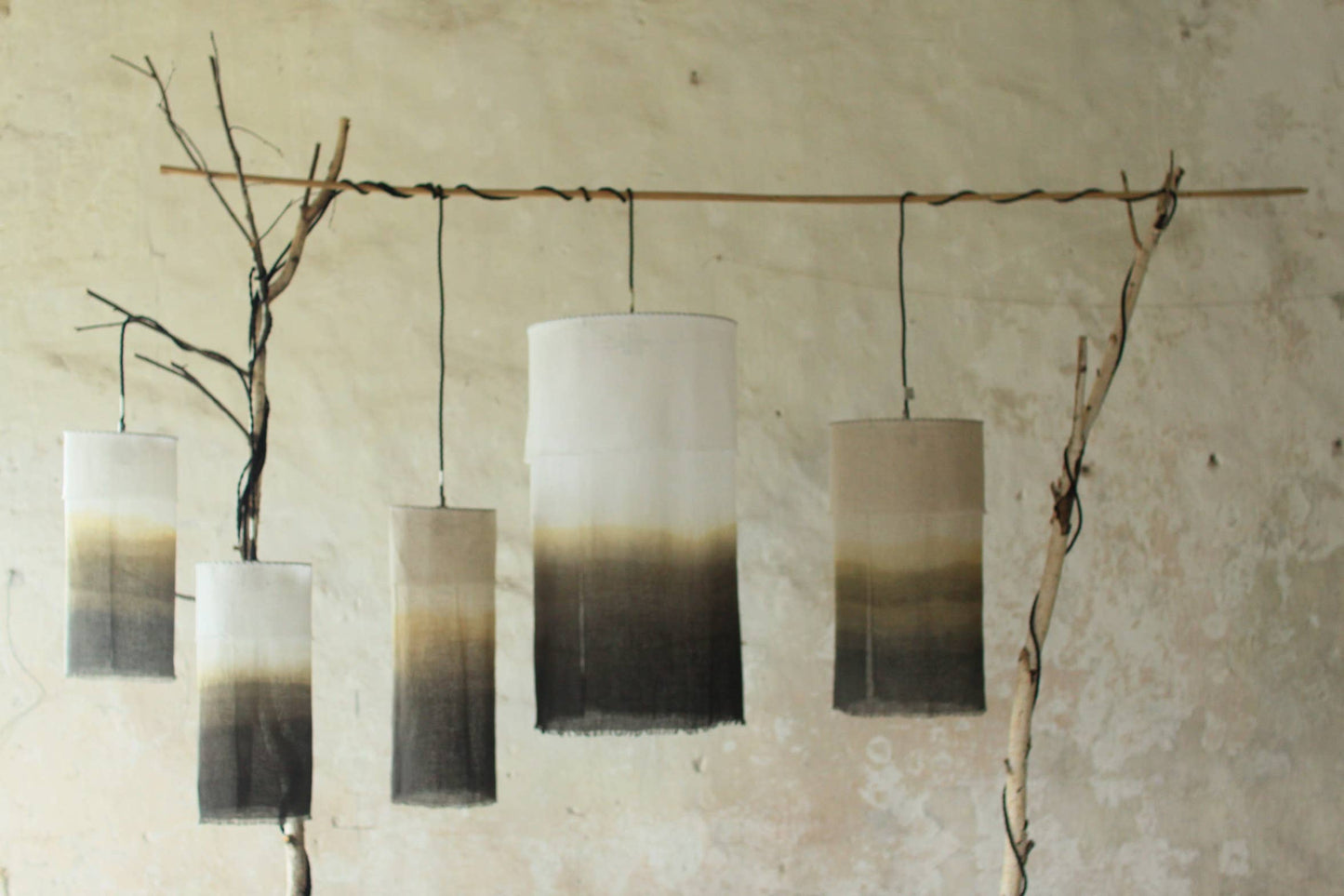 Suspension lumineuse - Lampion en lin blanc dip dye