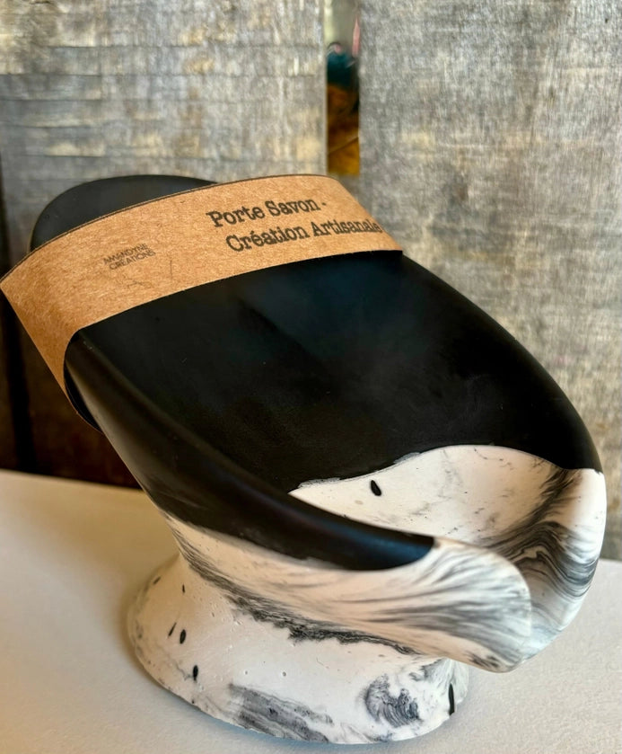 Porte savon sur pied